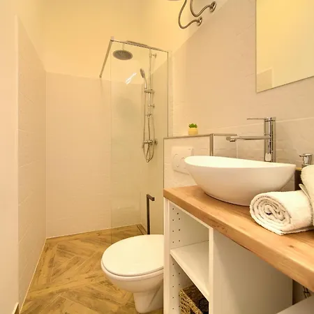 Le'vit Apartment *